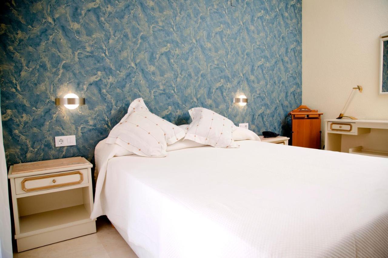 Hotel Reina Victoria Hellín Buitenkant foto