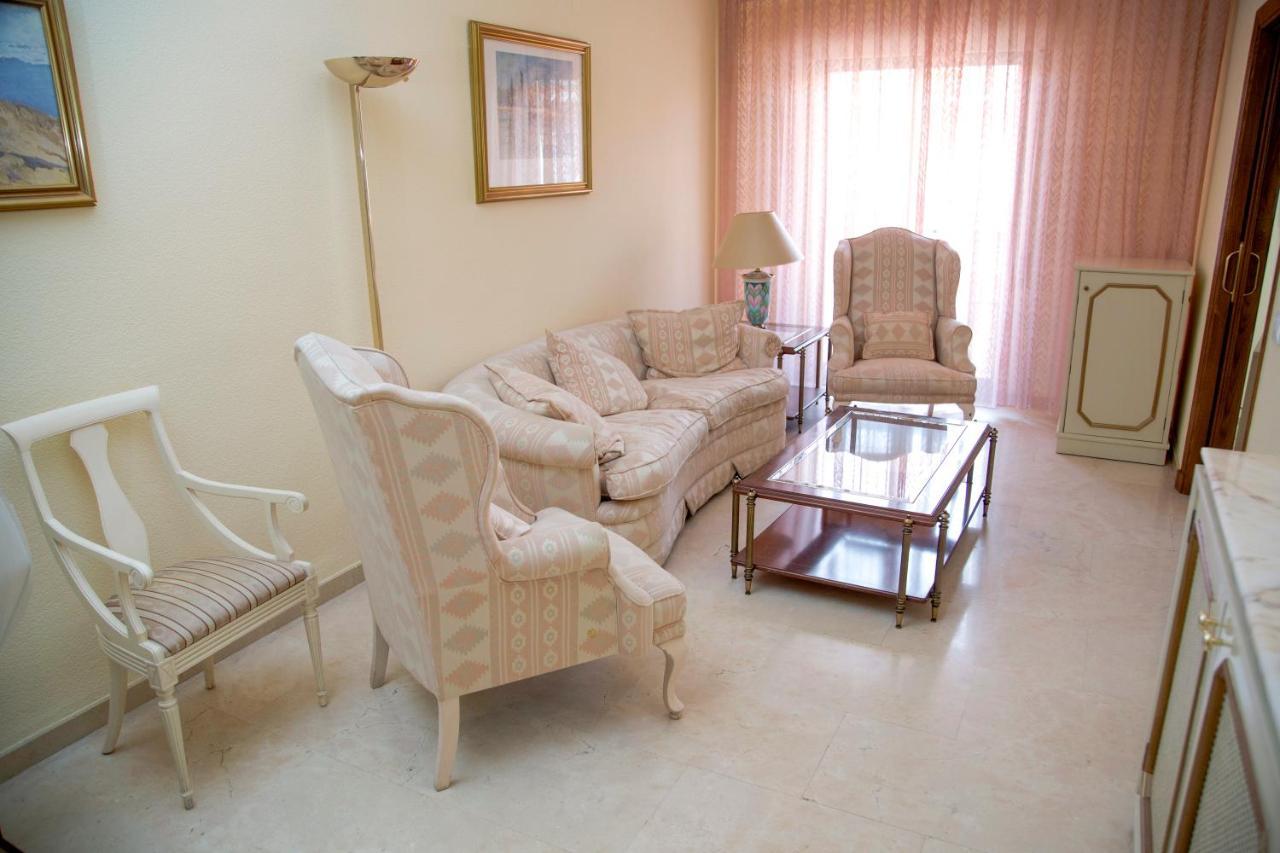 Hotel Reina Victoria Hellín Buitenkant foto