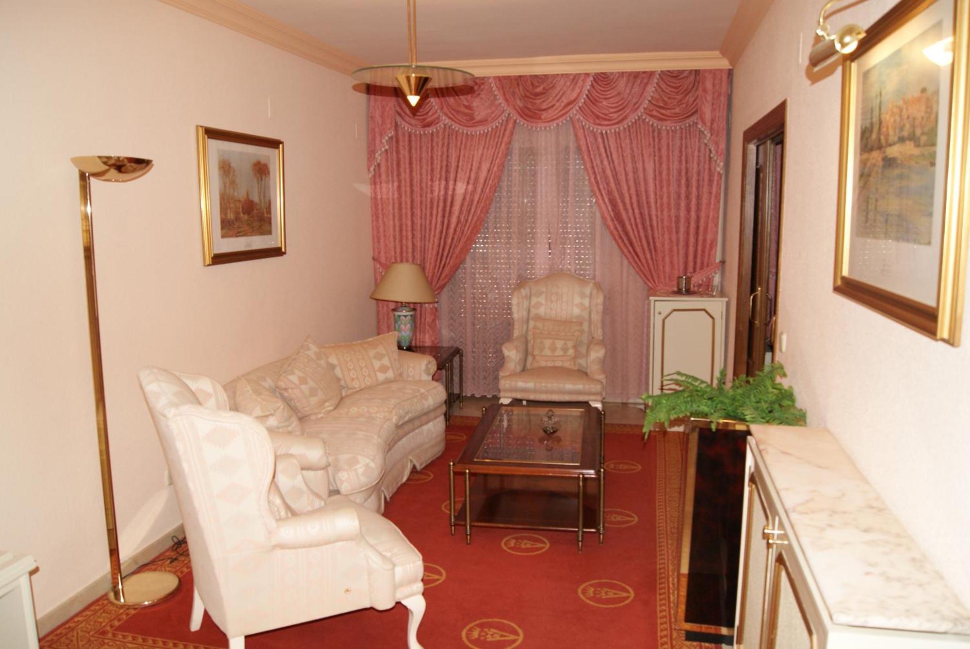 Hotel Reina Victoria Hellín Buitenkant foto